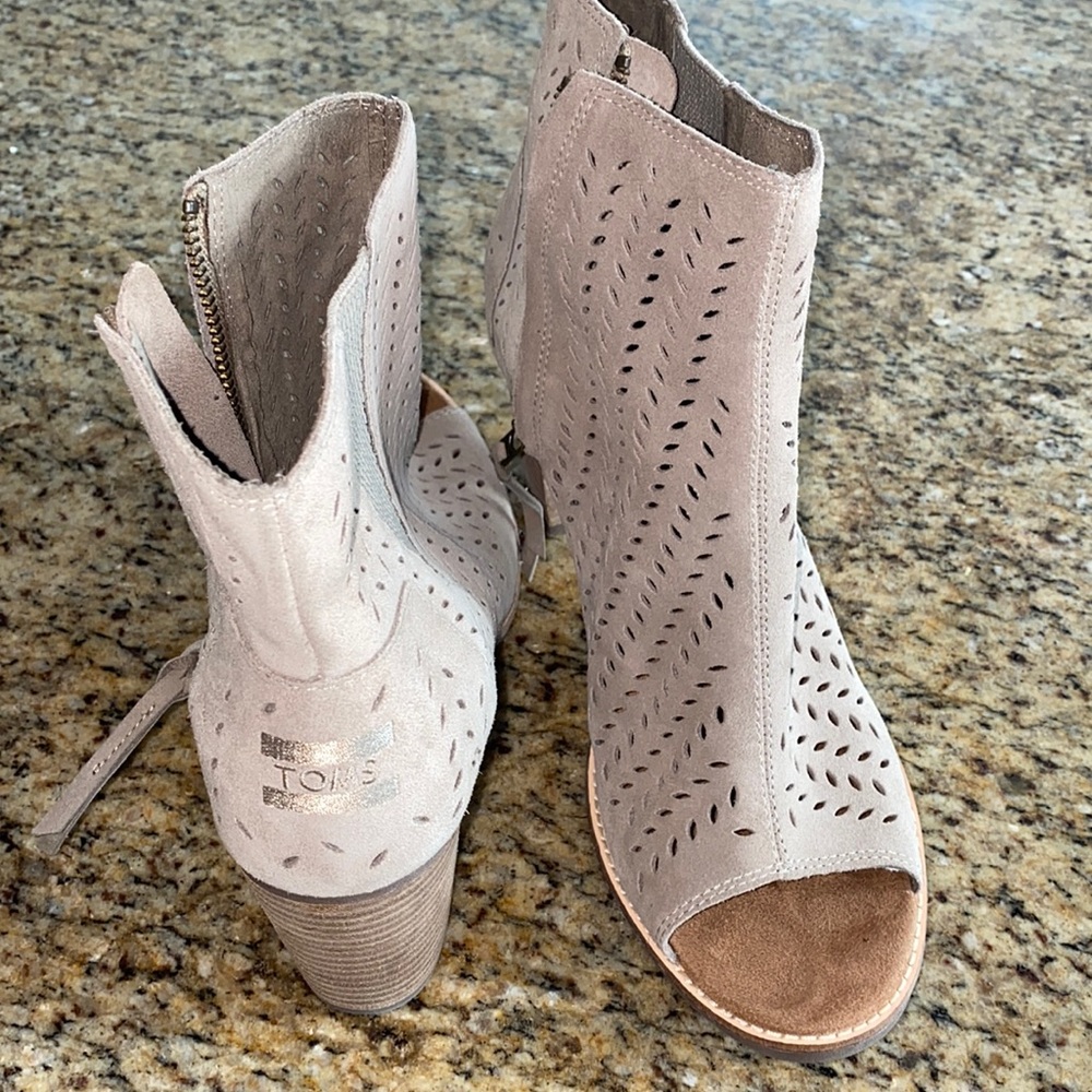 Tom’s peep toe heeled booties